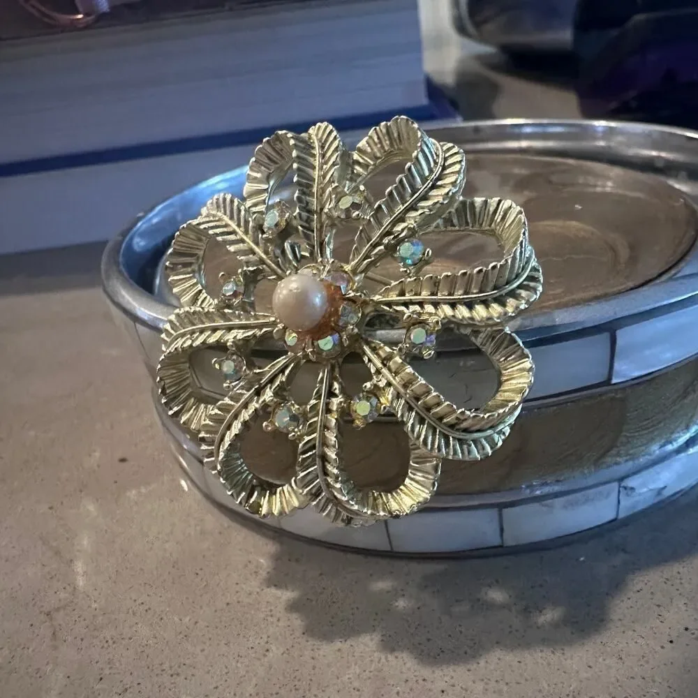 Vintage Gold Tone Filigree Flower Brooch w/ Faux Pearl & Rhinestones